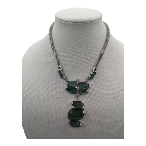 Silver Tone Green Statement Necklace, Bracelet & Earring Parure Set Erica Lyons - Picture 5 of 10